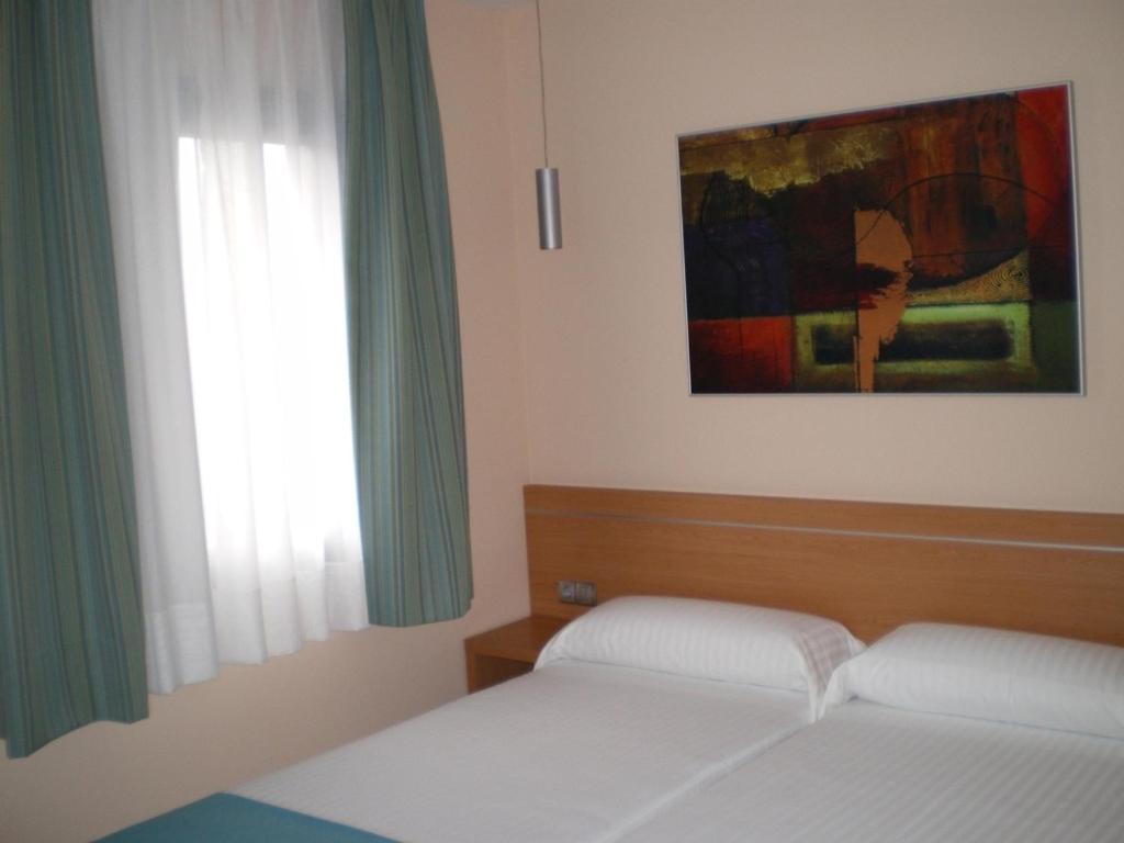 Hostal Aralar Aizoáin Exterior foto